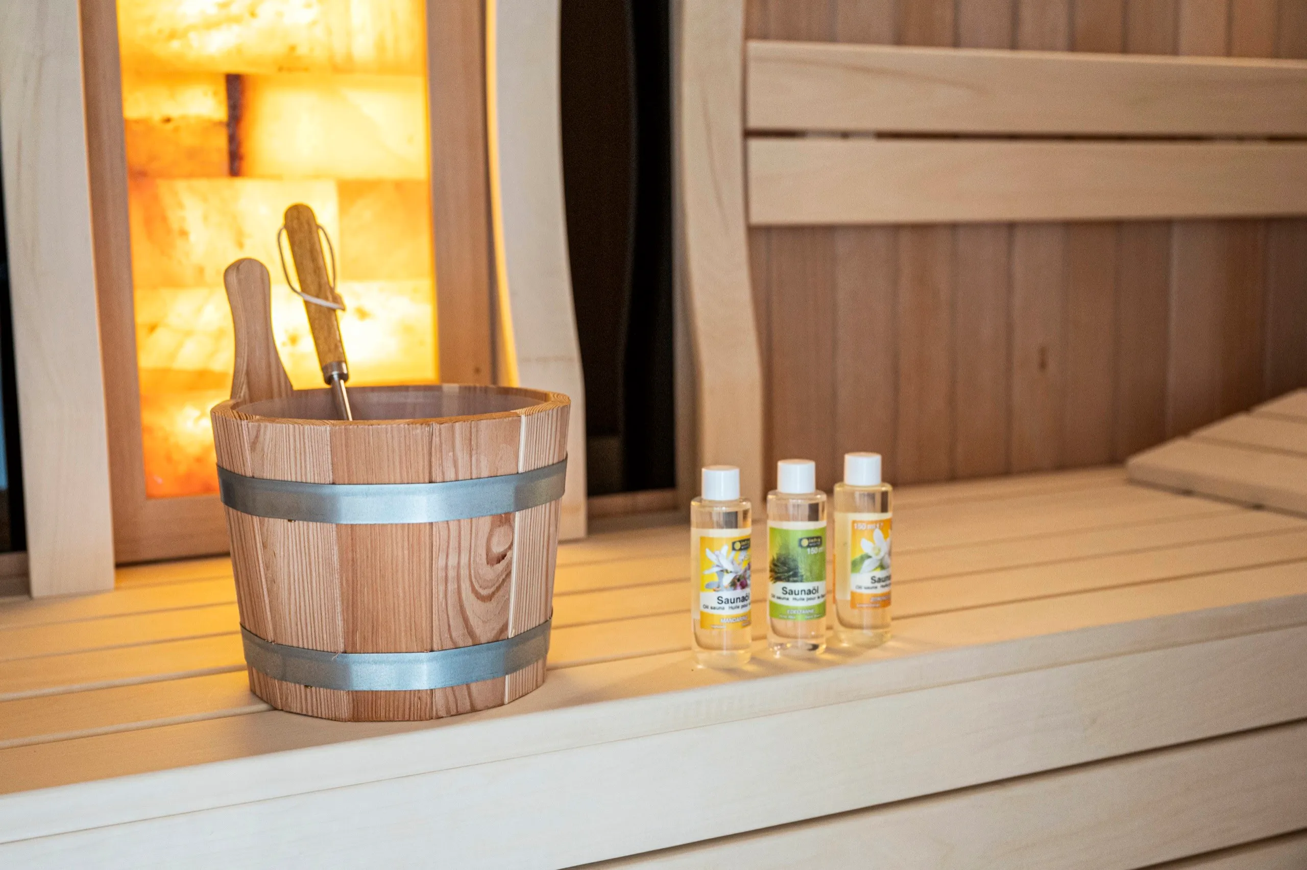 Saunakübel und Aufgussdüfte in der Sauna